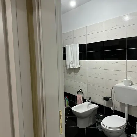 דירה Holiday Apartments *